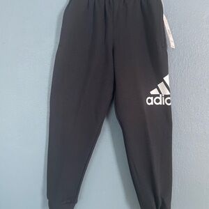 New with tags Adidas Black and White Sweatpants with Tapered Ankles
